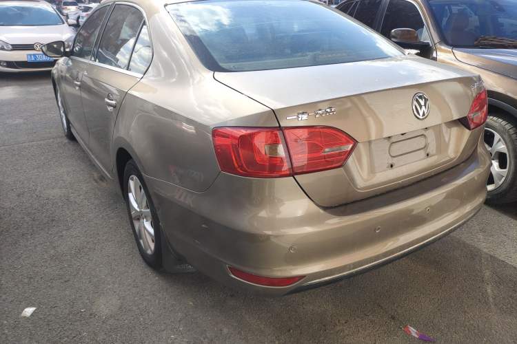 Used Volkswagen Sagitar 2012 1.6L Automatic Comfort Edition
