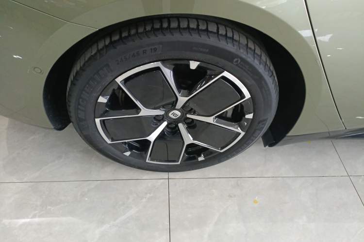 Used Xiaomi Auto SU7 2024 Rear-Drive Ultra-Long Range Advanced Pro-Level Intelligent Driving Version
