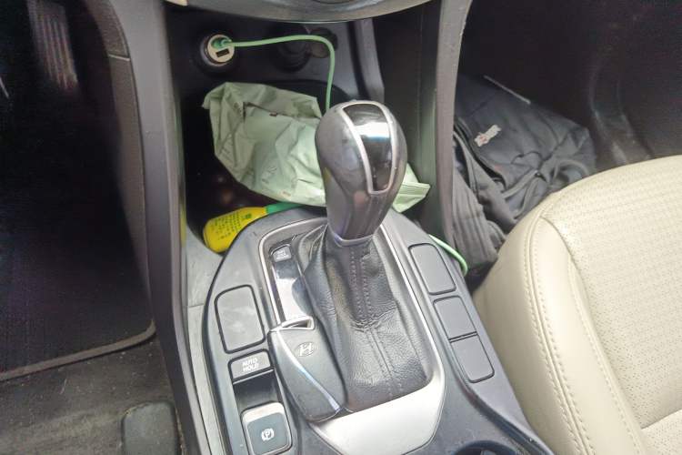 Used Hyundai Santa Fe 2013 2.4L Automatic Two-Wheel Drive Smart Version