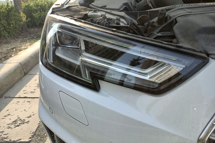 Used Audi A4L 2019 40 TFSI Fashion Edition China VI Emission Standard