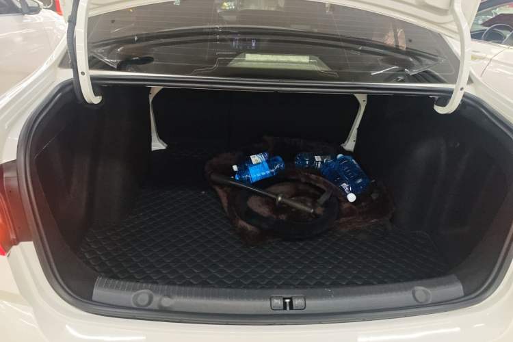 Used Volkswagen Lavida 2017 1.6L Automatic Comfort Edition
