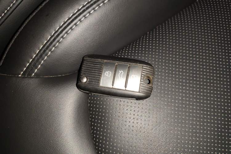 Used Roewe RX8 2019 30T Two-Wheel Drive Supreme Flagship Edition
