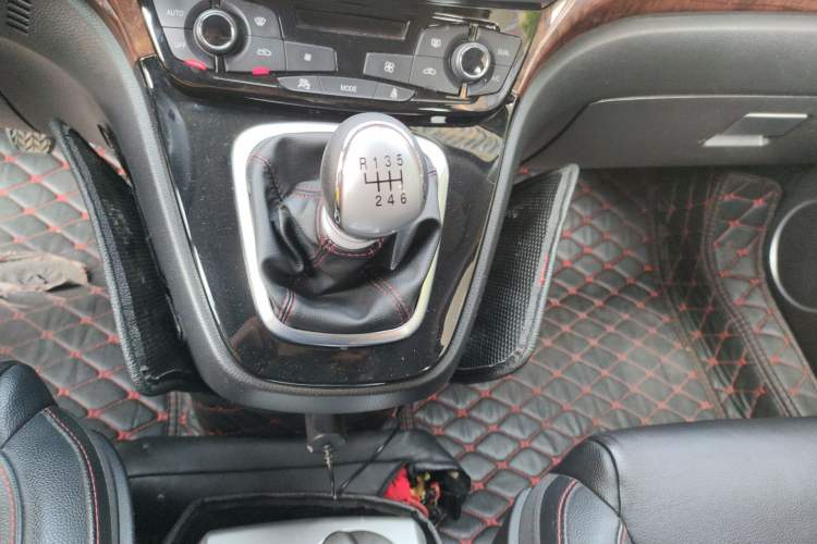 Used Haval H6 2014 Sport Version 1.5T Manual Two-Wheel Drive Elite Edition
