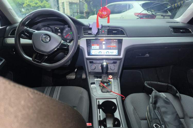 Used Volkswagen Lamando 2015 230TSI DSG Fashion Edition Center Console