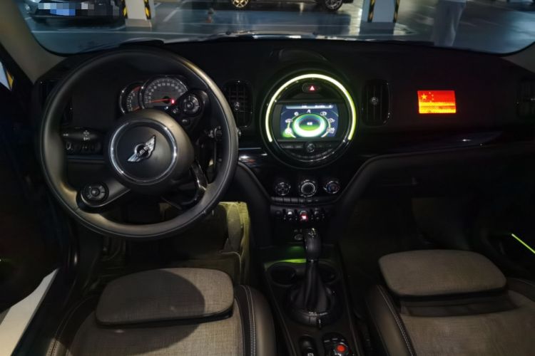 Used MINI Countryman 2017 1.5T COOPER ALL4 Center Console