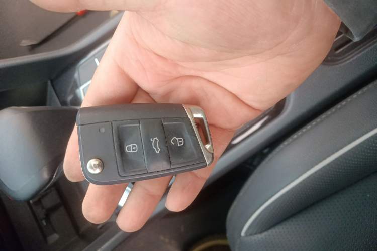 Used Volkswagen Tiguan L 2022 330TSI Automatic Two-Wheel Drive R-Line Enhanced Edition Vehicle Key