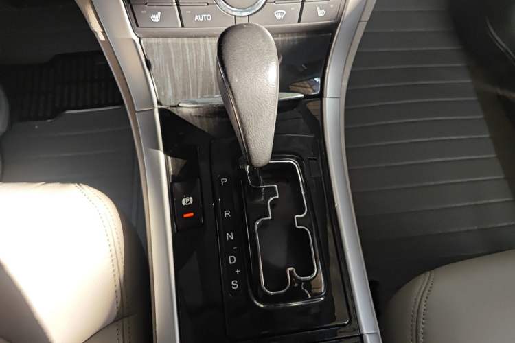 Used Bestune B90 2014 1.8T Automatic Luxury Model