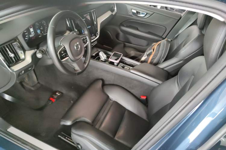 Used Volvo S60 2022 B4 Zhiyuan Luxury Edition