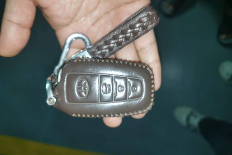 Used Toyota Highlander 2018 2.0T Four-Wheel Drive Luxury Version 7 Seats China VI Standard