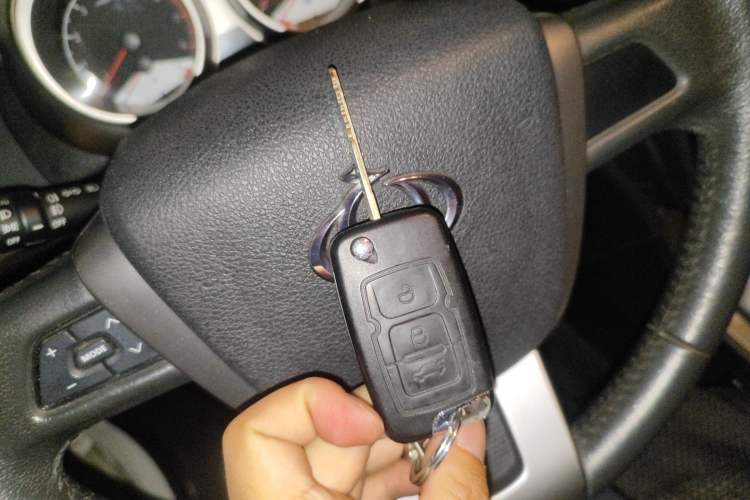 Used Geely Auto GX7 2013 1.8L Manual Elite Model
