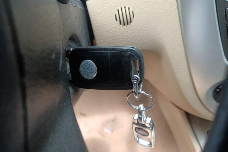 Used Buick Excelle 2013 1.5L Automatic Classic Model Vehicle Key