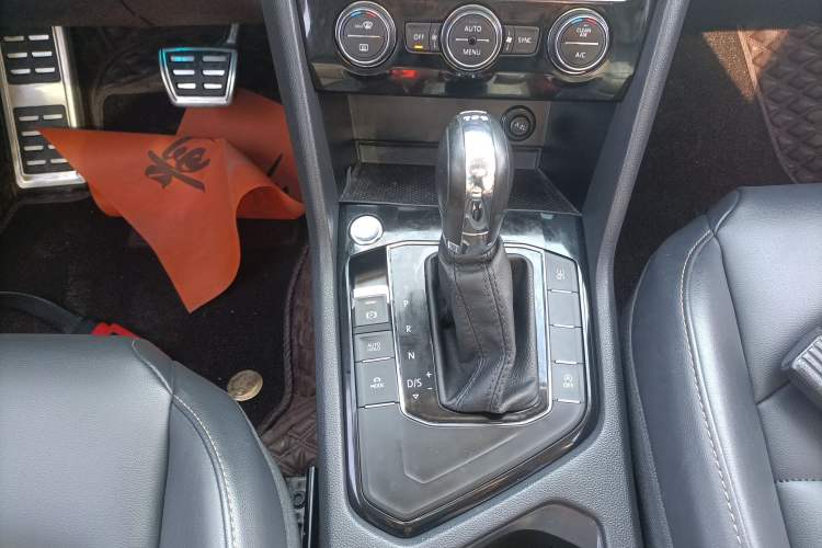 Used Volkswagen Tharu 2020 Restyled 330TSI Four-Wheel Drive Luxury Edition China VI Standard