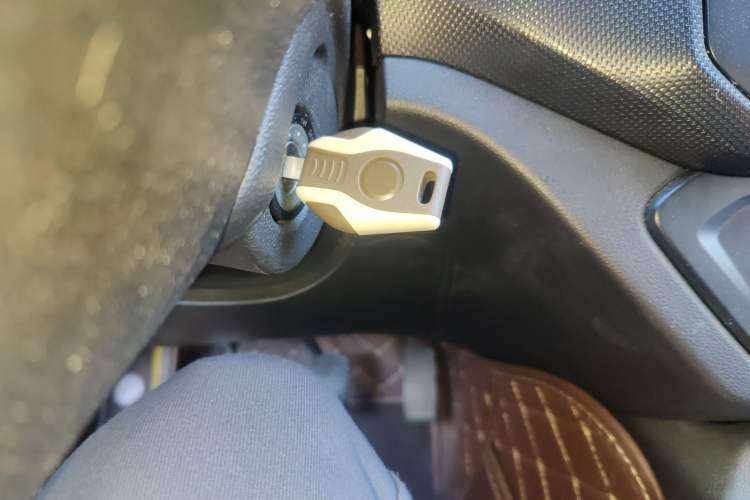 Used Wuling Hongguang 2021 1.5L Revised S Base Version with Electric Power Steering LAR
