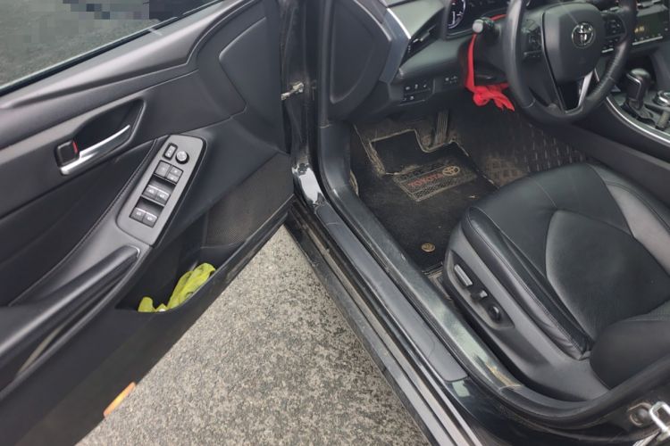 Used Toyota Avalon 2019 Dual-Engine 2.5L Luxury Edition China VI Standard
