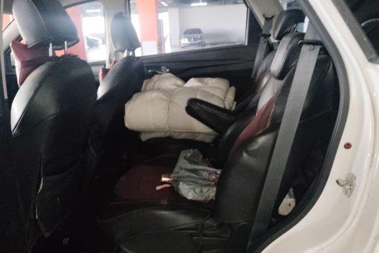 Used Wuling Hongguang S3 2019 1.5L Manual Comfort Model China VI Standard