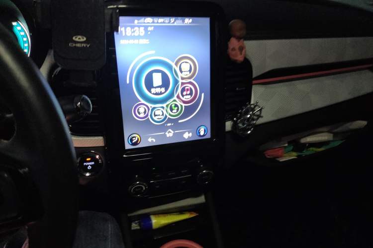 Used Chery Little Ant 2022 Sweet Pink Edition Half-Sugar Version Lithium Iron Phosphate 29.2 kWh 30 kW 301 km
