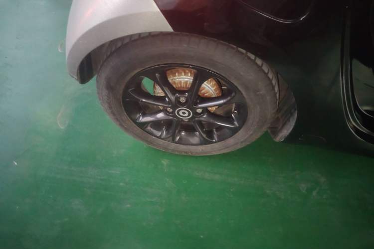 Used smart fortwo 2015 1.0L 52 kW hardtop Dynamic version