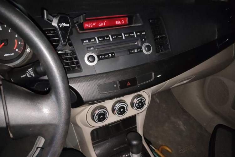 Used Mitsubishi Lancer EX 2011 Fashion Edition 1.8L CVT Comfort Version Audio And AC Panel