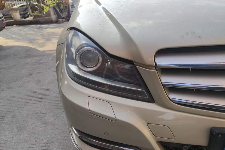 Used Mercedes-Benz C-Class 2011 C 200 CGI Fashion Model Right Front Headlight