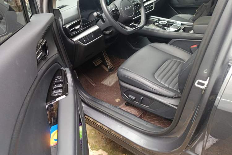 Used Kia Sportage (Chinese Domestic Model) 2023 2.0T Two-Wheel-Drive Prestige Edition
