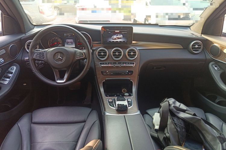 Used Mercedes-Benz GLC 2016 GLC 300 4MATIC Dynamic Model Center Console