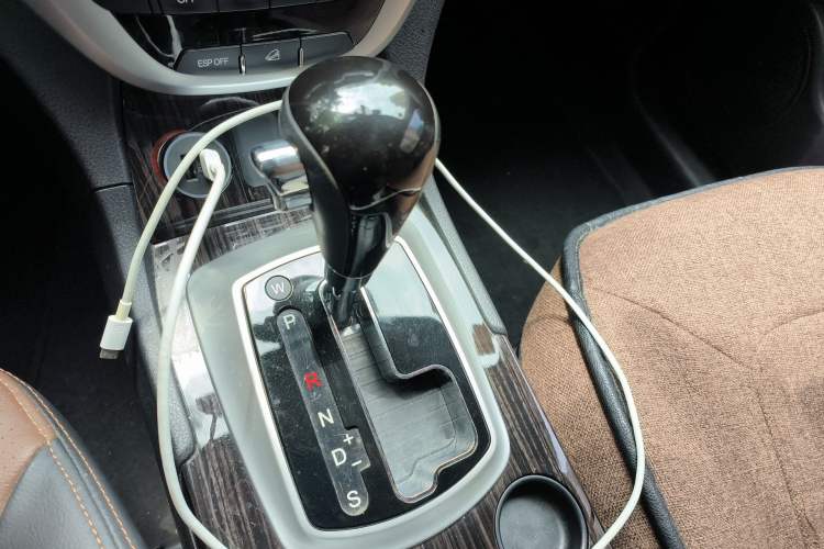 Used GAC Trumpchi GS5 Super 2015 2.0L Automatic Two-Wheel Drive Luxury Navigation Edition
