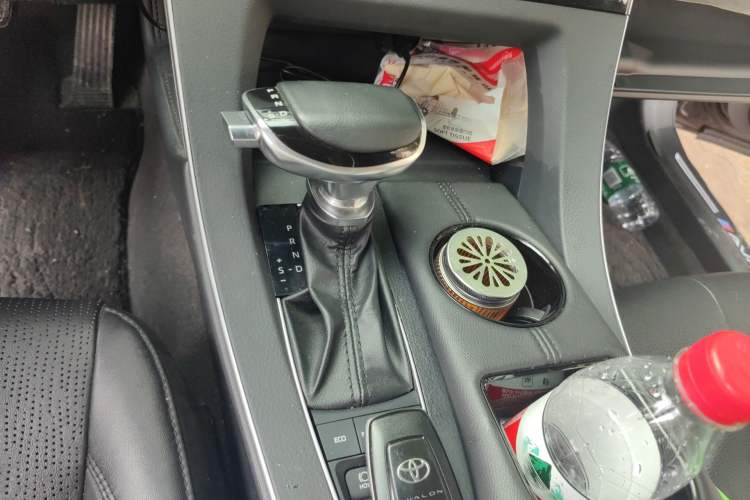 Used Toyota Avalon 2021 2.5L Luxury Edition Gear Lever