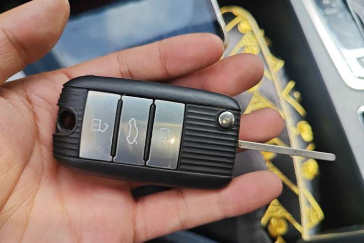 Used Roewe i6 2020 PLUS 1.6L CVT 4G Connected Glory Flagship Edition
