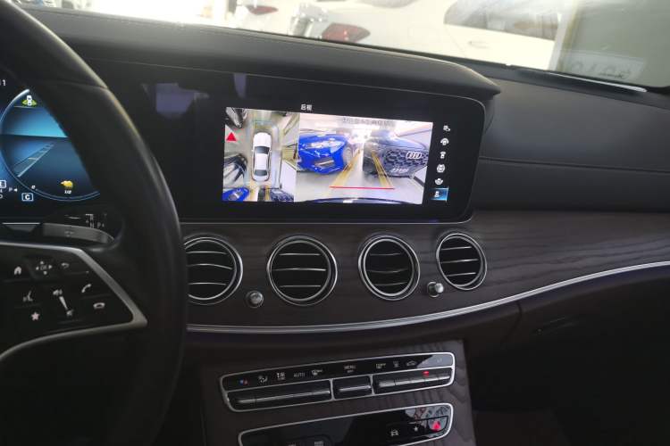 Used Mercedes-Benz E-Class New Energy 2022 Facelift E 350 e L Plug-in Hybrid Sedan Audio And AC Panel