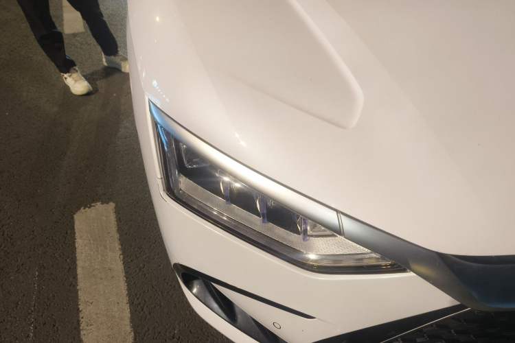 Used BYD Han 2022 DM-i 121KM Prestige Model Right Front Headlight