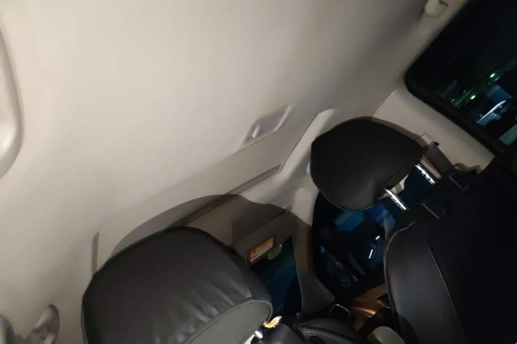 Used Buick Encore 2014 1.4T Automatic Two-Wheel Drive Urban Elite Model Headliner