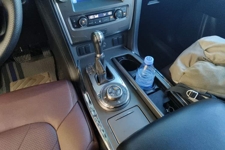 Used Nissan Patrol (Parallel Import) 2018 4.0L Automatic 7-Seater Middle East Version
