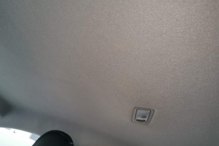 Used Volkswagen Jetta 2017 1.5L Manual Fashion Edition Headliner