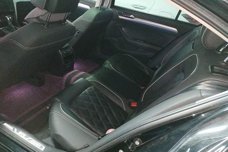 Used Volkswagen Magotan GTE Plug-in Hybrid 2020 GTE Luxury Model Left Rear Seat