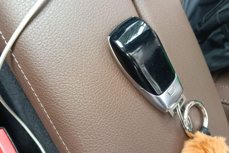 Used Mercedes-Benz E-Class 2021 E 300 L Sporty and Stylish Model
