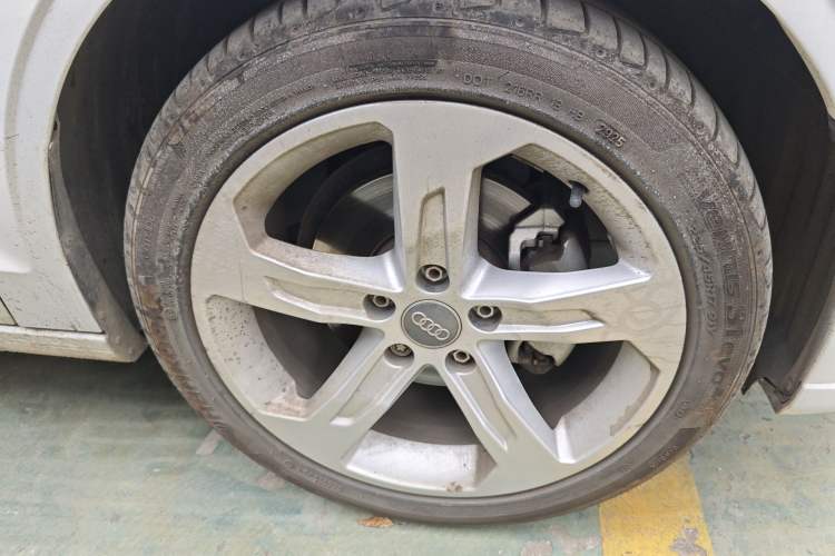 Used Audi A3 2019 Limousine 35 TFSI Ambition China VI Right Front Wheel Hub