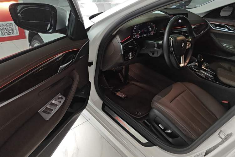 Used BMW 5 Series 2020 525Li Luxury Package Driver Seat