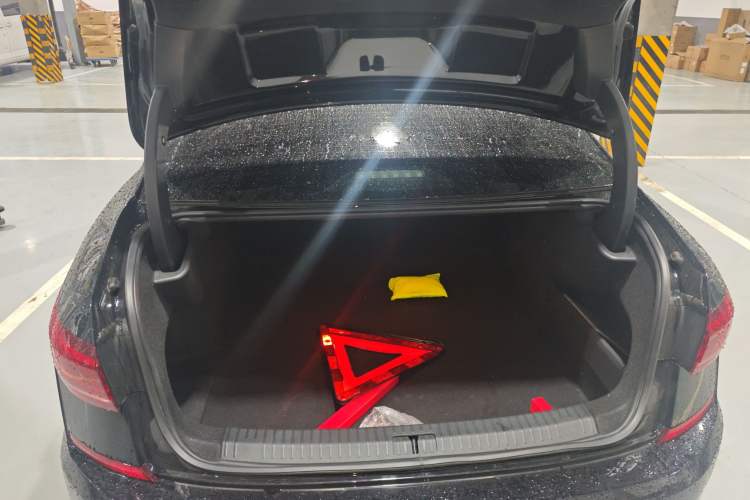 Used Volkswagen Passat 2025 Premium Version 380TSI Dragon Edition Trunk