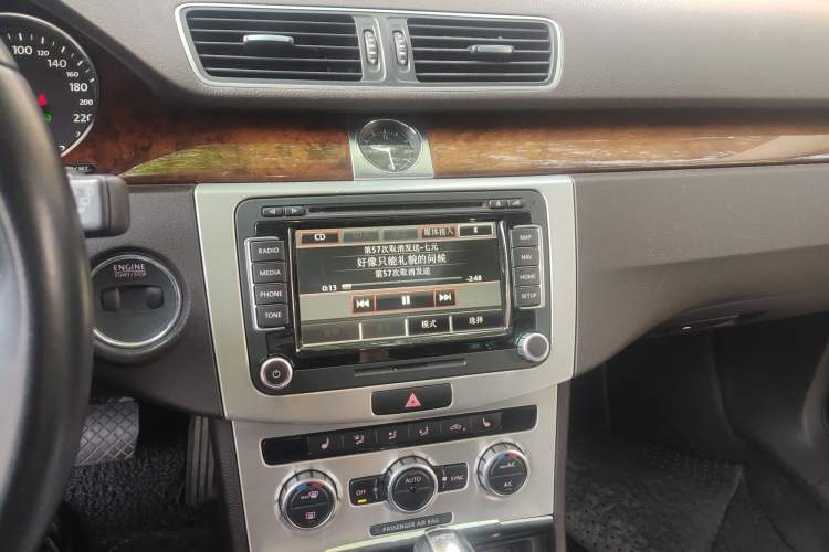 Used Volkswagen Magotan 2012 Travel Edition 2.0 TSI Luxury Version
