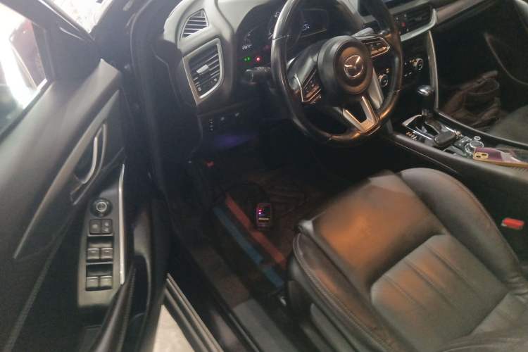 Used Mazda CX-4 2018 2.0L Automatic Two-Wheel Drive Blue Sky Premium Upgrade Version China V Standard