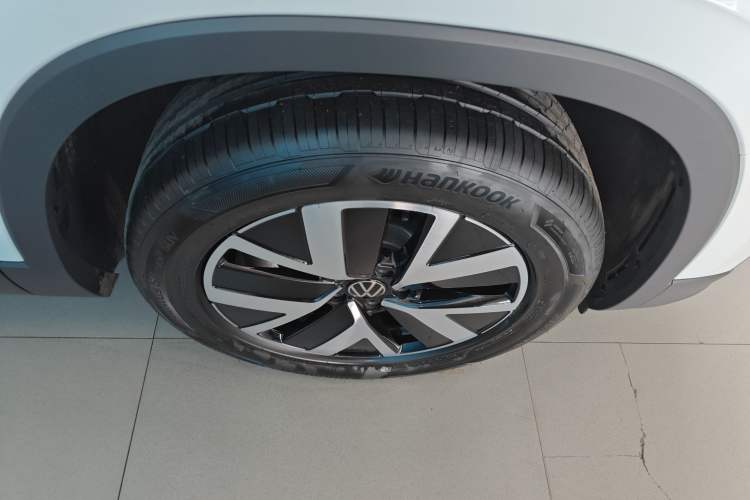 Used Volkswagen Tayron 2026 Model, 30 Million Vehicles Selected Version, 300TSI Right Front Wheel Hub