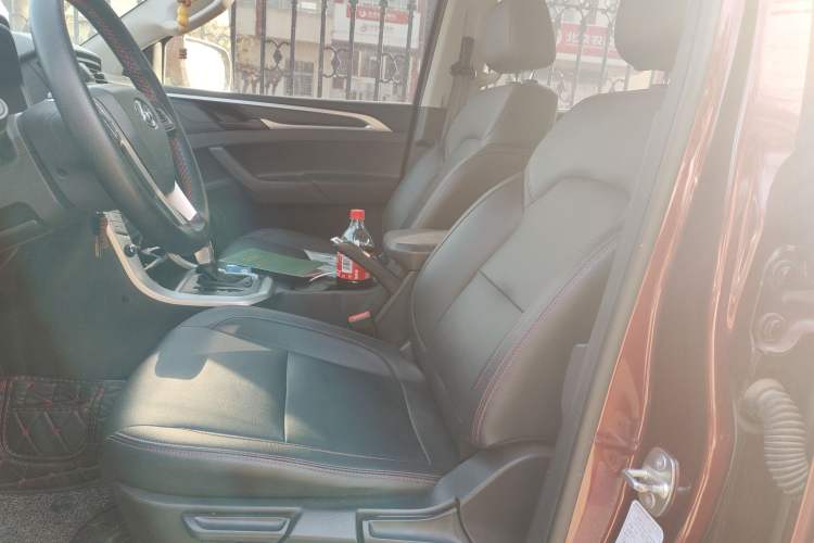 Used SAIC MAXUS T60 2017 2.0T Gasoline Automatic 4x4 High-Ride Elite Standard Cabin Left Front Seat