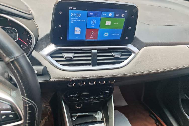 Used Baojun 510 2019 1.5L Manual Enjoyment Model 77kW China VI Emission Standard Audio And AC Panel