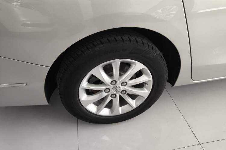 Used Buick GL8 2018 ES 28T Comfort Model China VI Standard Right Rear Wheel Hub