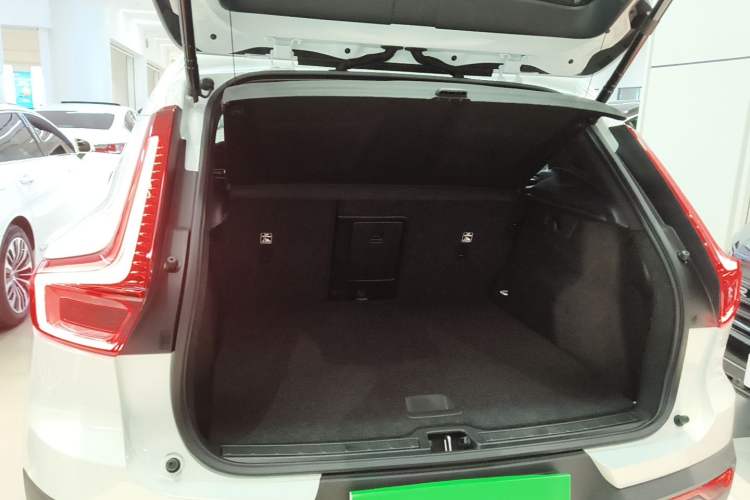 Used Volvo XC40 2025 B3 Smart & Luxurious Edition
