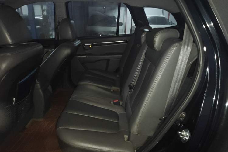 Used Hyundai Santa Fe Classic 2010 2.4 Luxury Edition 7-Seater Four-Wheel Drive