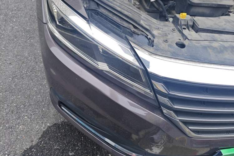 Used Volkswagen Lavida 2018 1.5L Automatic Comfort Edition China V Standard Right Front Headlight