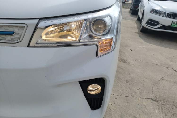 Used Dongfeng Fengon E380 2023 Commercial Version – Comfort Edition 8 Seats
