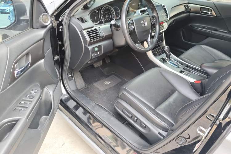 Used Honda Accord 2014 2.0L EX Luxury Edition Driver Seat