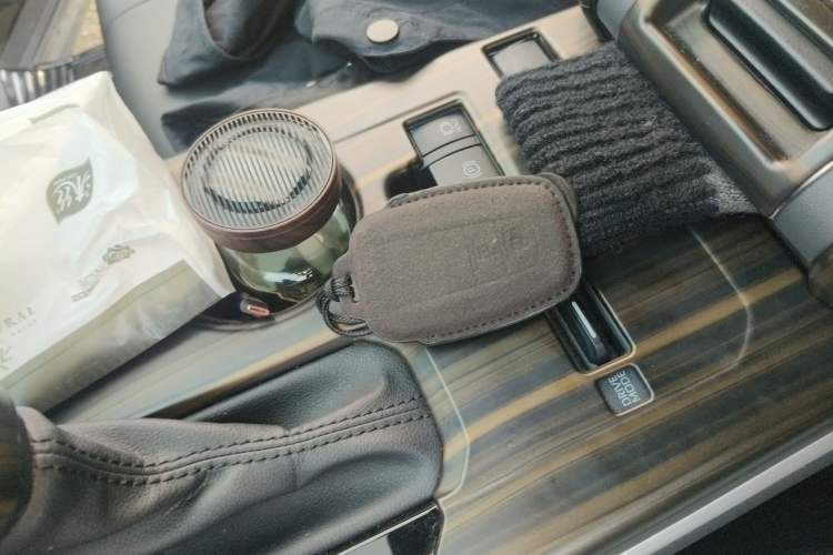 Used Toyota Highlander 2023 2.5L Smart Electric Hybrid Dual-Engine 4x4 Elite Edition 7 Seats Vehicle Key